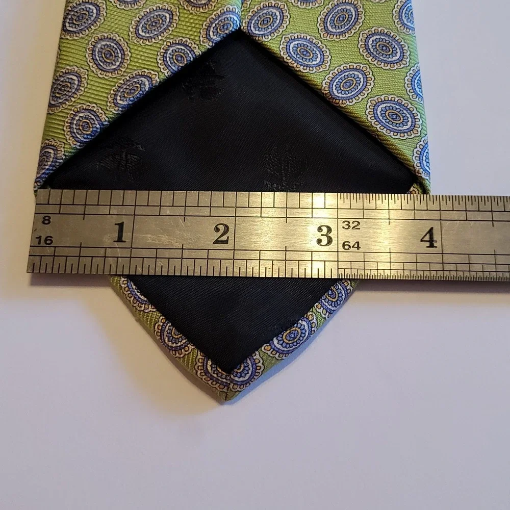 Brooks Brothers Makers tie in a green and blue medallion pattern